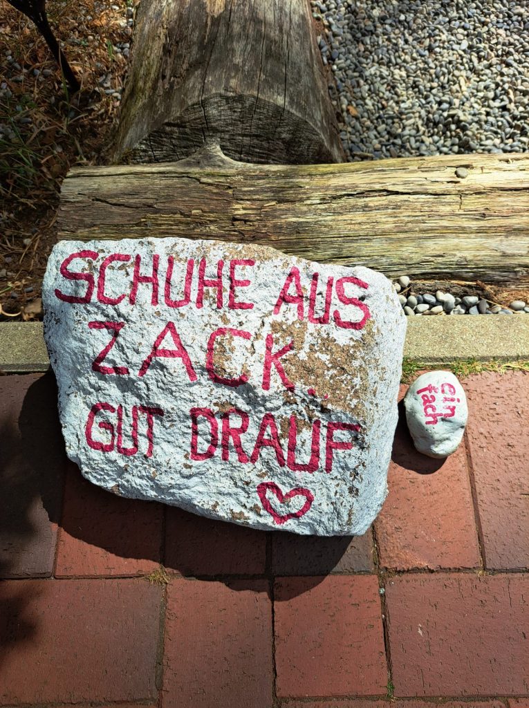 Ausflug in den Barfußpark Beelitz
Bemalter Stein