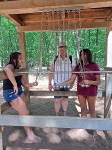 Ausflug in den Barfußpark Beelitz, Abenteuer mit den Schmidts