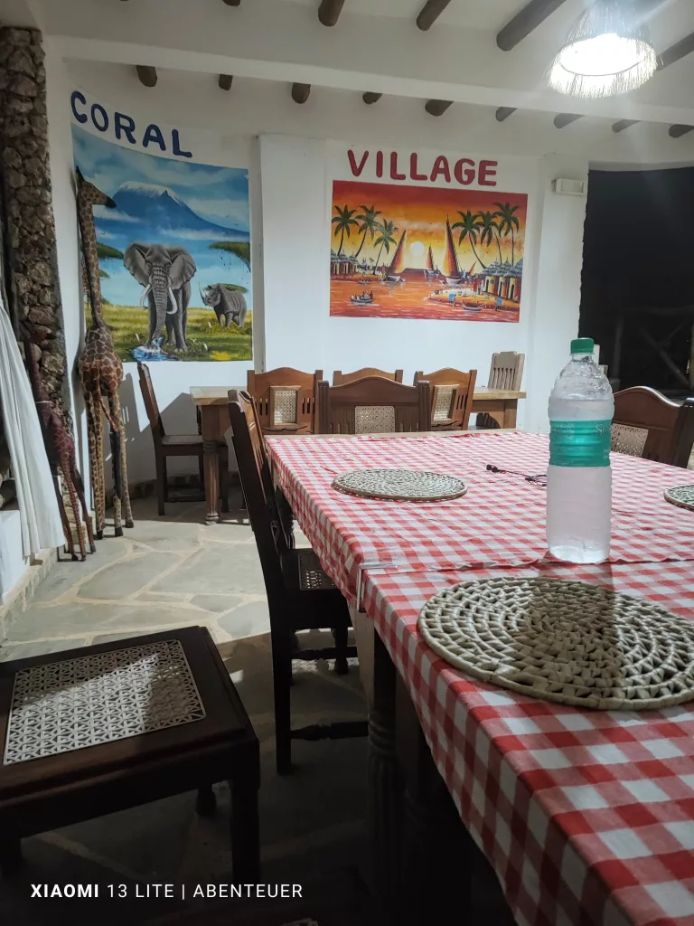 Unsere Unterkunft in Malindi, Gemeinschaftsraum mit TV